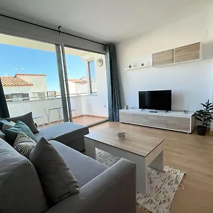 https://apt-2-bedroom-brand-new-steps-from-the-beach.topcostabravahotels.com